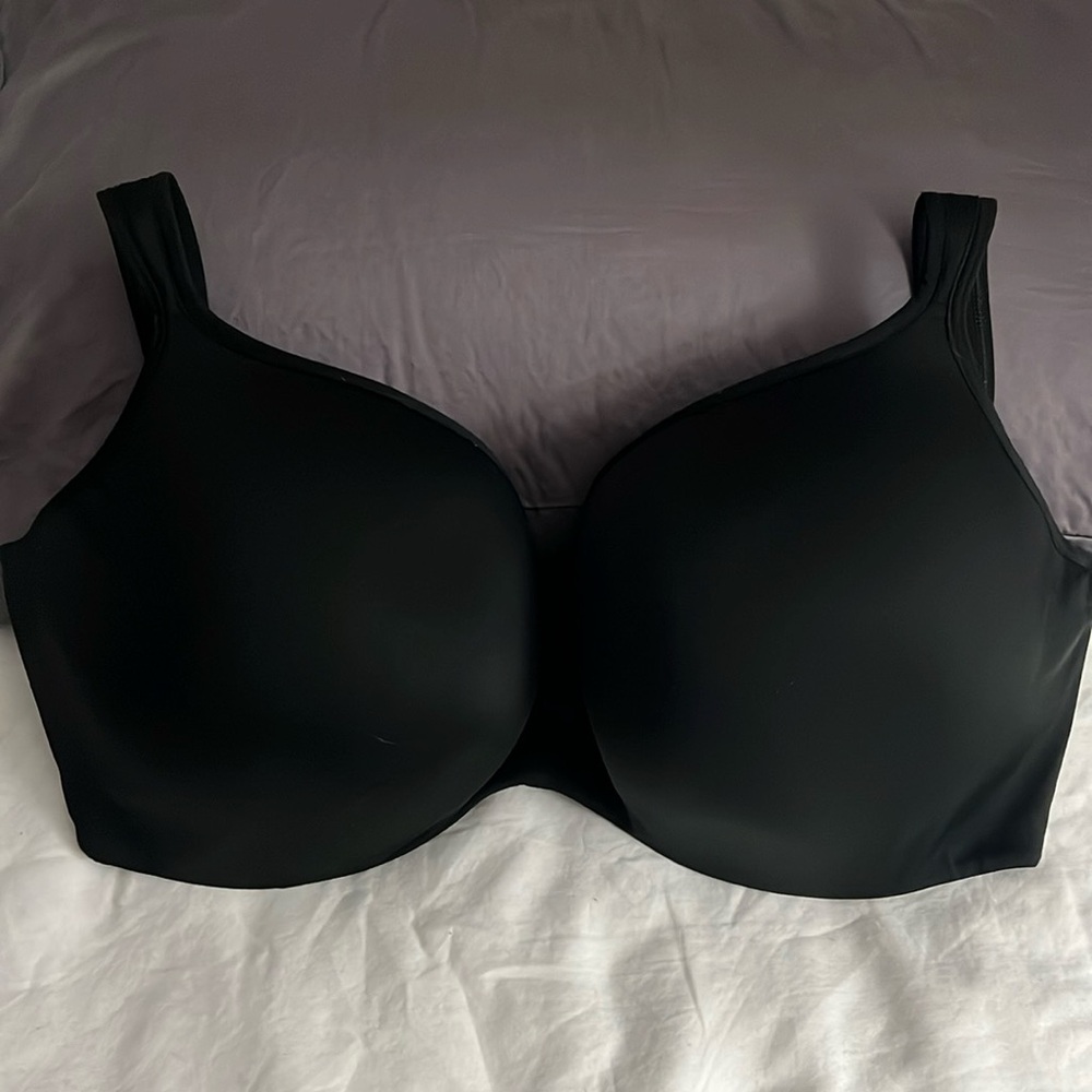Cacique Smooth Lightly Lined Balconette 42H